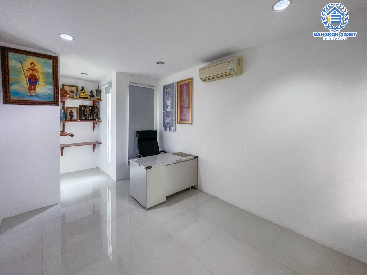 *******อาคารพาณิชย์มือสอง ย่านนนทบุรี ม.สายัณห์1 ติวานนท์ เนื้อที่กว่า 72 ตร.ว. ฟังก์ชัน 4 ห้องนอน 5 ห้องน้ำ จอดรถได้ถึง 3 คัน แถมฟรี !! เครื่องปรับอากาศ 6 เครื่อง สุดยอดทำเลหายาก! ใกล้เดอะมอลล์งามวงศ์วาน จุดขึ้นทางด่วน "งามวงศ์วาน" และรถไฟฟ้า "สถานีสนามบินน้ำ" ! ที่จะตอบโจทย์ชีวิตคนเมืองได้อย่างครบครัน